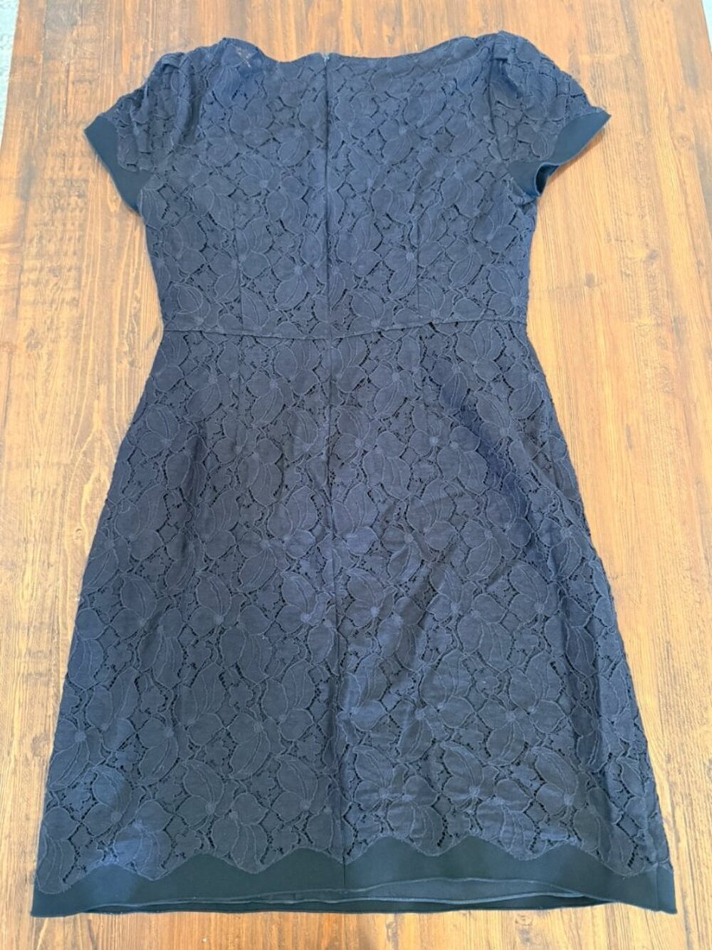 Elie Tahari Black Lace Sheath Dress Size 8 Elegant Cocktail Career - Picture 4 of 5